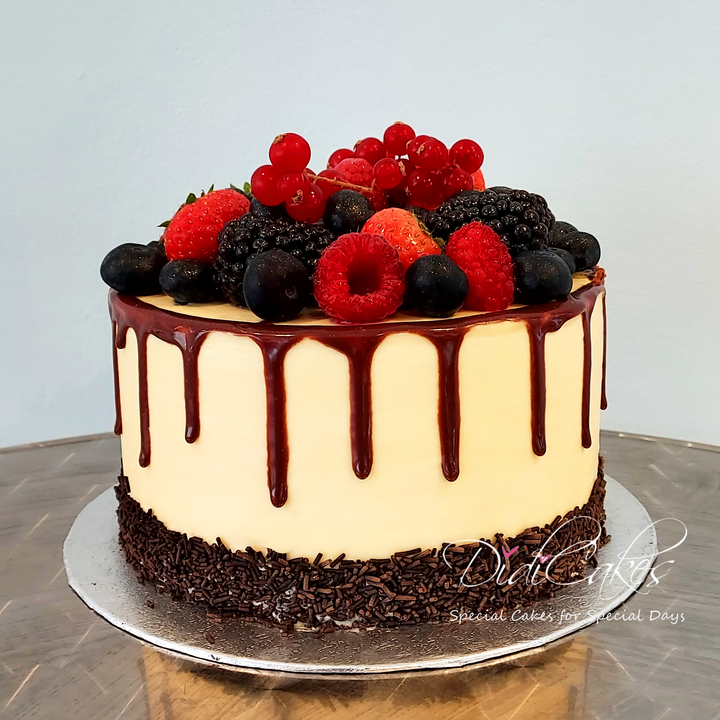 Stunning Fruit and Sponge Cake